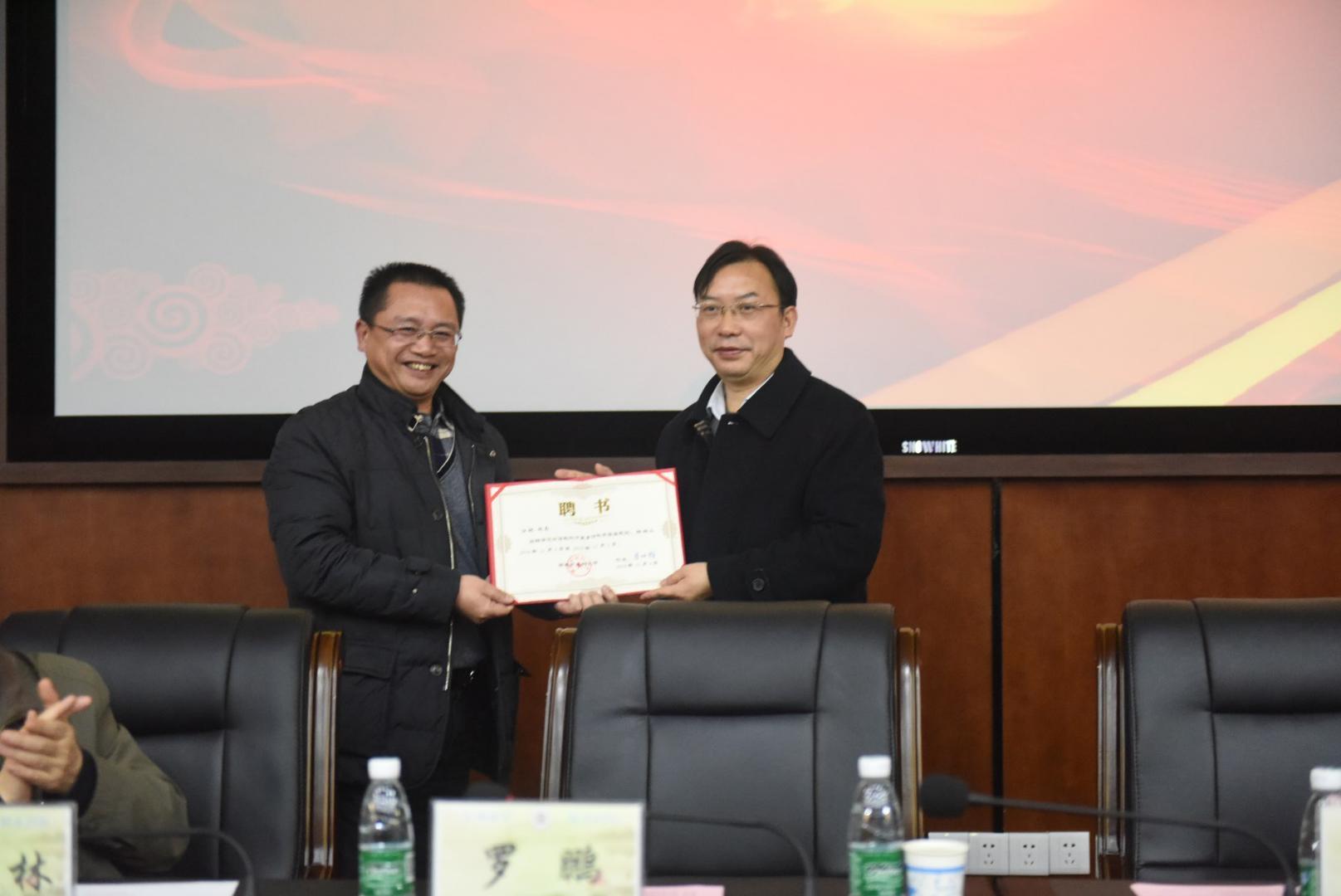 诸侯快讯ok1122官网2016年度“浏阳江氏正骨励志奖学金”暨“沪湘励志奖学金”颁奖仪式举行
